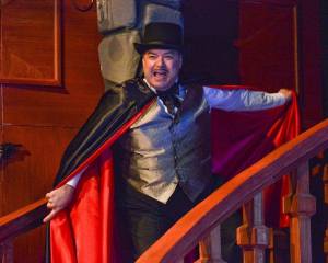 Randy Pearlman in THE GAME'S AFOOT at WaterTower Theatre